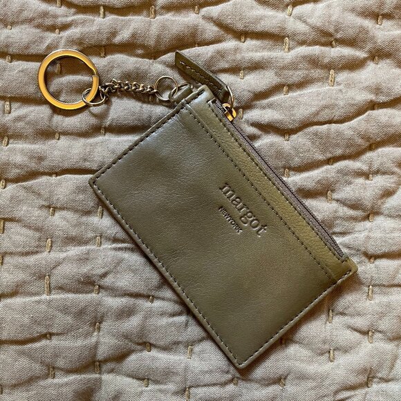 Margot Brand Green Mini Wallet with Chain - Picture 1 of 2